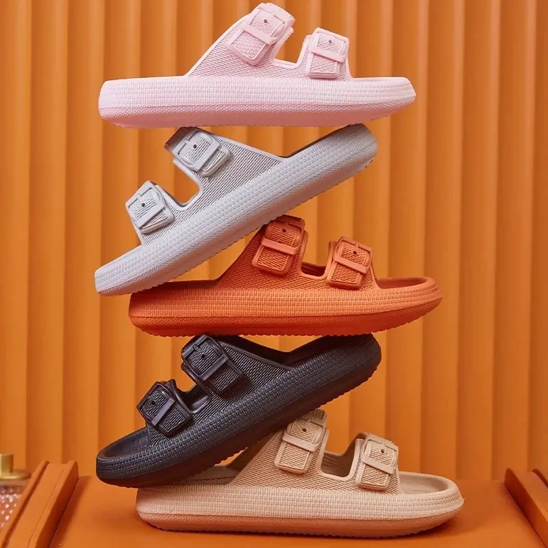 Bunte Bloom-Sandalen-Kollektion